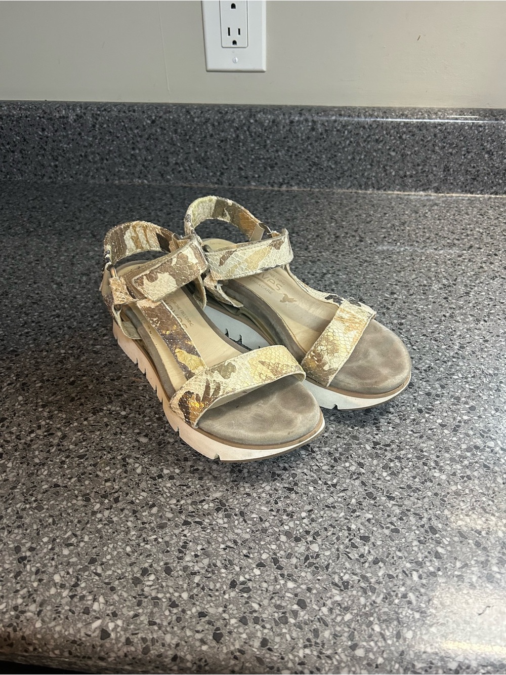 Softwaves Gold Snakeskin Wedge Sandals